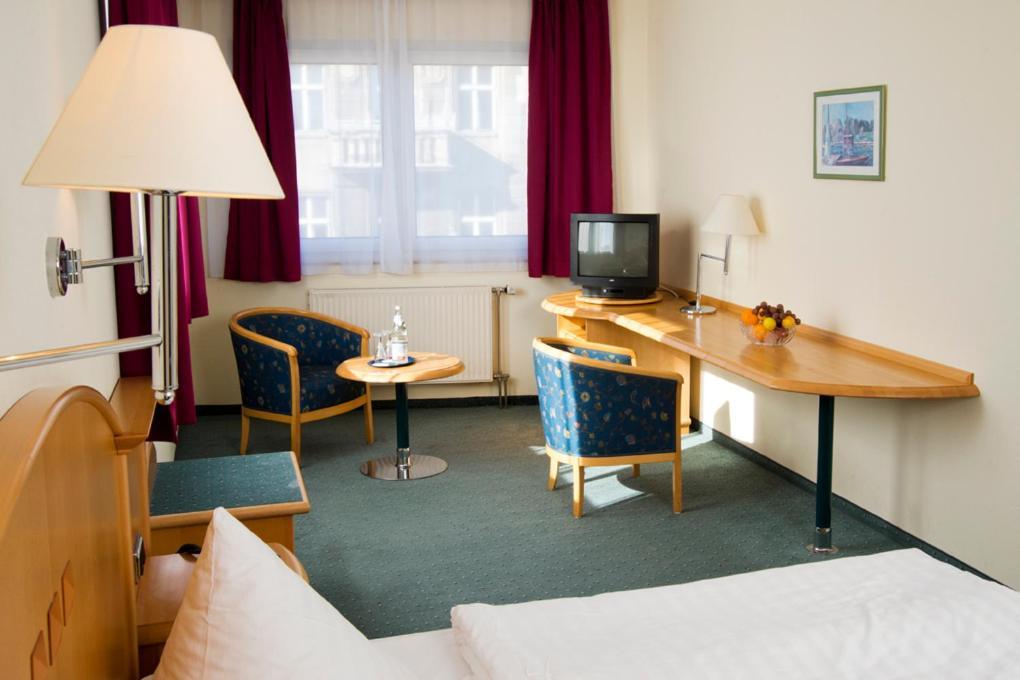 Hotel Berlin - Greenline Hotel Цосен Екстериор снимка