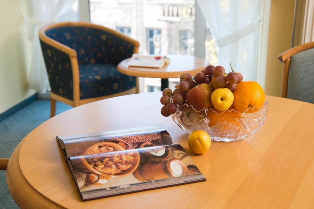 Hotel Berlin - Greenline Hotel Цосен Екстериор снимка