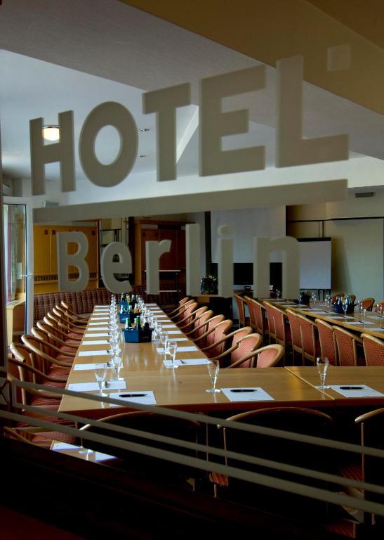 Hotel Berlin - Greenline Hotel Цосен Екстериор снимка