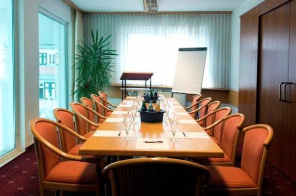 Hotel Berlin - Greenline Hotel Цосен Екстериор снимка