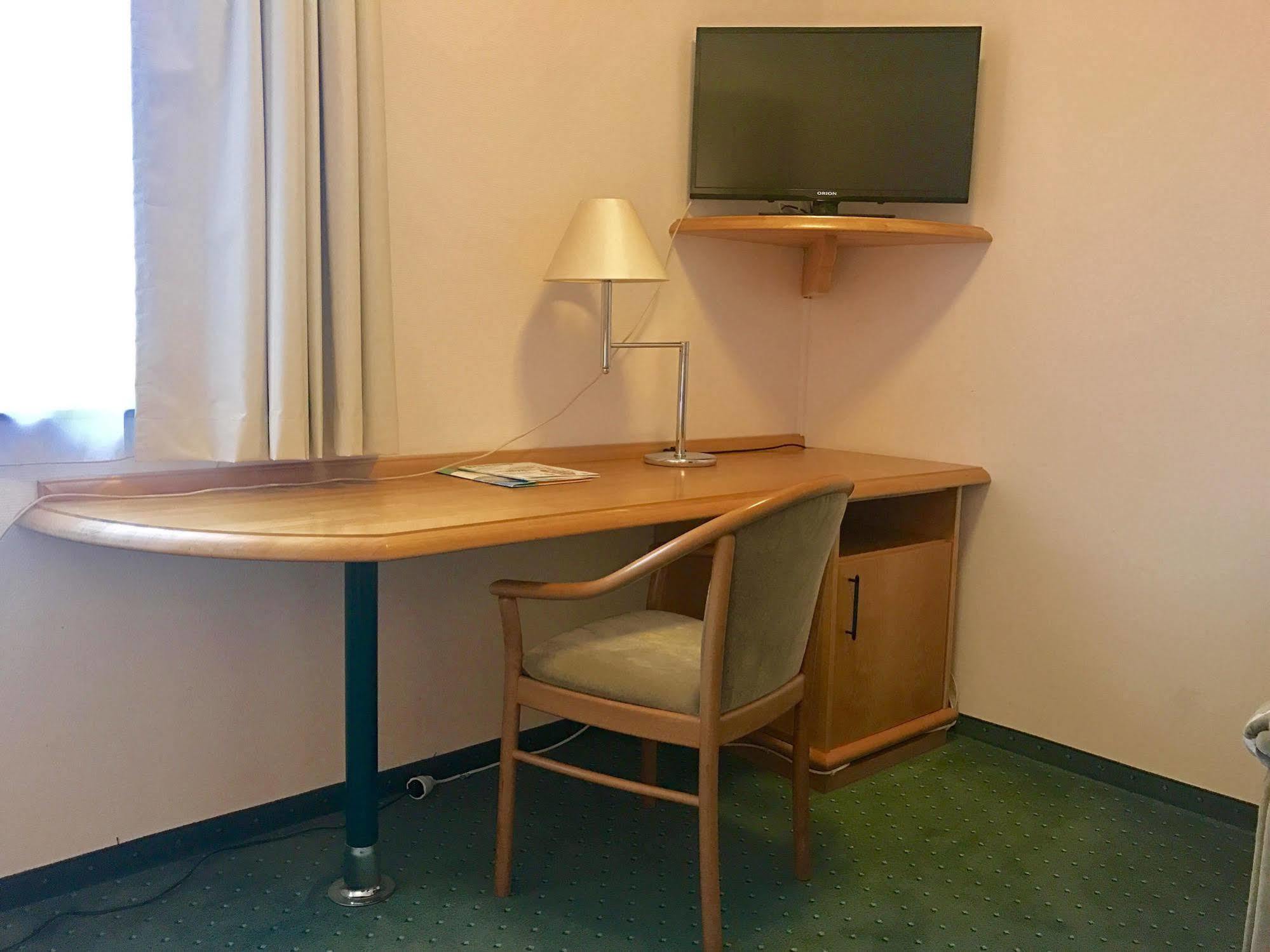 Hotel Berlin - Greenline Hotel Цосен Екстериор снимка